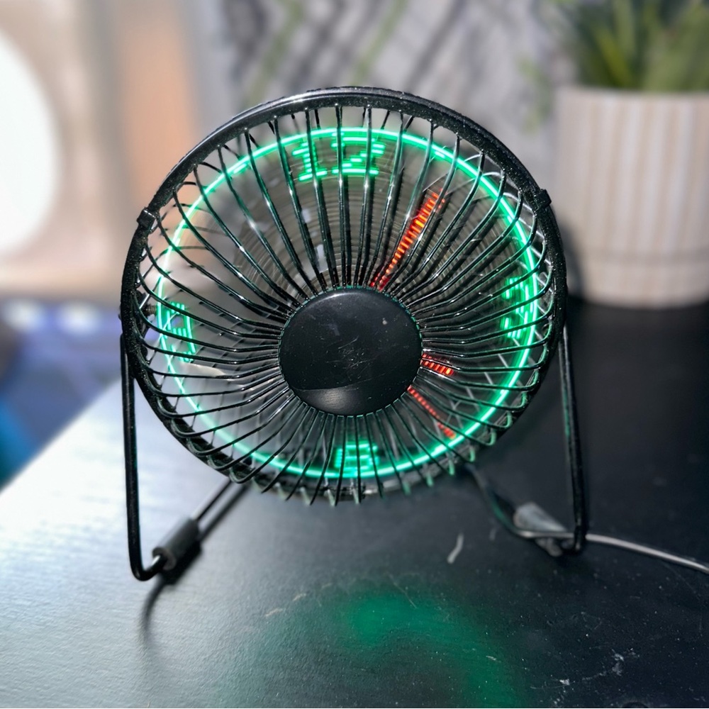 Light Up Fan / Clock